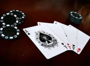 Hướng Dẫn Chi Tiết Cách Chơi Sắc Tê Nhà Cái Crown88 Dễ Hiểu Nhất